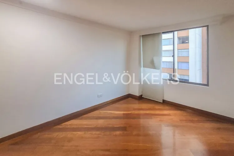 Apartamento de 3 alcobas en venta en Colina Campestre, Bogotá, 156 m² · foto 8 de 21