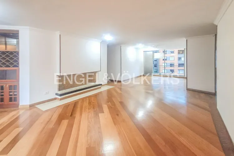 Apartamento de 3 alcobas en venta en Colina Campestre, Bogotá, 156 m² · foto 3 de 21