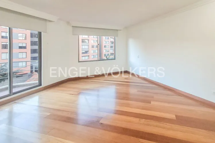 Apartamento de 3 alcobas en venta en Colina Campestre, Bogotá, 156 m² · foto 2 de 21