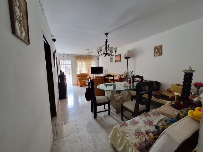 Casa de 13 alcobas en venta en San Luis, Cali, 420 m² · foto 5 de 24