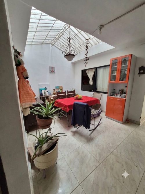 Casa de 13 alcobas en venta en San Luis, Cali, 420 m² · foto 7 de 24