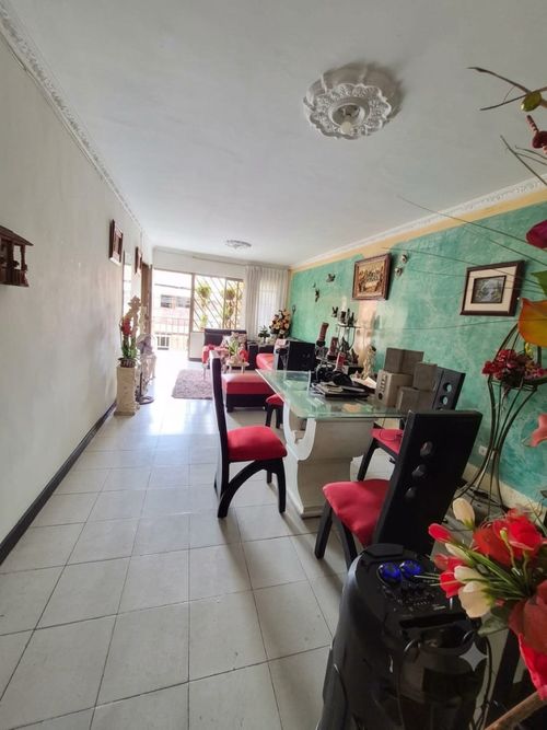 Casa de 13 alcobas en venta en San Luis, Cali, 420 m² · foto 10 de 24