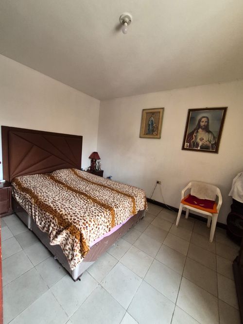 Casa de 13 alcobas en venta en San Luis, Cali, 420 m² · foto 12 de 24