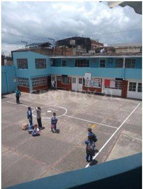 Casa de 27 alcobas en venta en Fontibon, Bogotá, 998 m² · foto 7 de 14