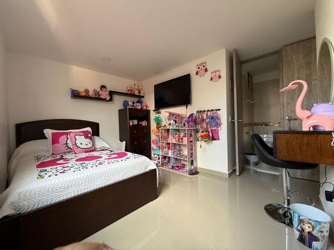 Apartamento de 3 alcobas en venta en Los Colores, Medellín, 114 m² · foto 7 de 13
