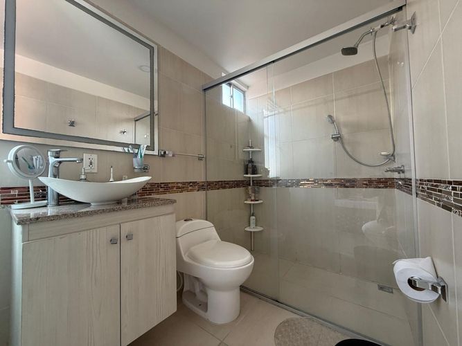 Apartamento de 3 alcobas en venta en Los Colores, Medellín, 114 m² · foto 8 de 13