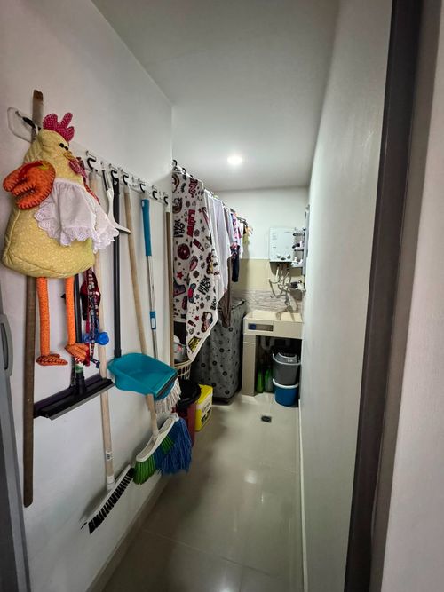 Apartamento de 3 alcobas en venta en Los Colores, Medellín, 114 m² · foto 10 de 13