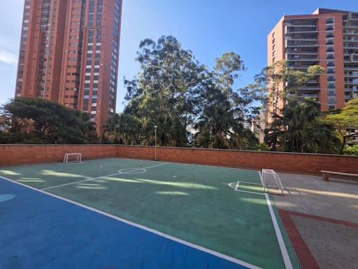 Apartamento de 3 alcobas en venta en Los Balsos, Medellín, 123 m² · foto 24 de 24