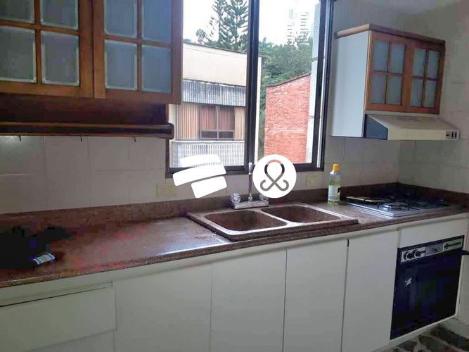 Apartamento de 3 alcobas en venta en El Poblado, Medellín, 145 m² · foto 7 de 19