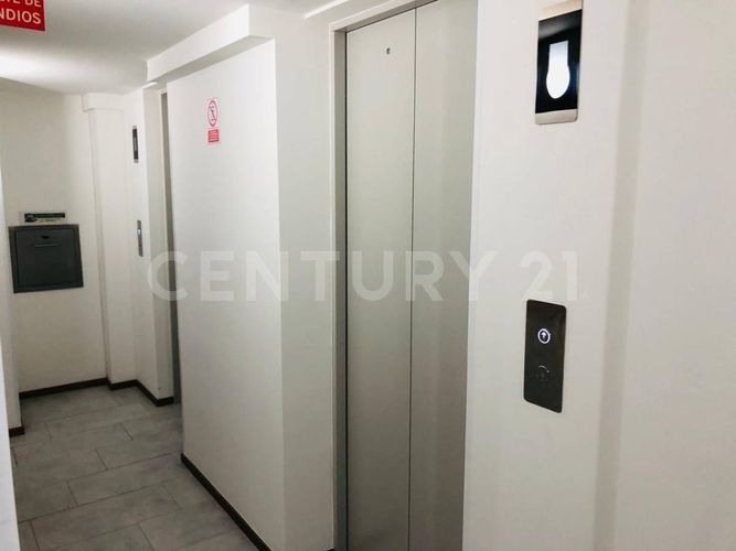 Apartaestudio en venta en Chapinero, Bogotá, 31 m² · foto 16 de 17