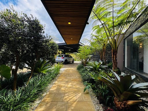 Casa de 4 alcobas en venta en El Porvenir, Rionegro, 298 m² · foto 3 de 24