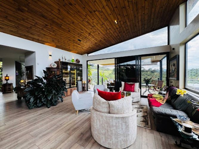 Casa de 4 alcobas en venta en El Porvenir, Rionegro, 298 m² · foto 6 de 24