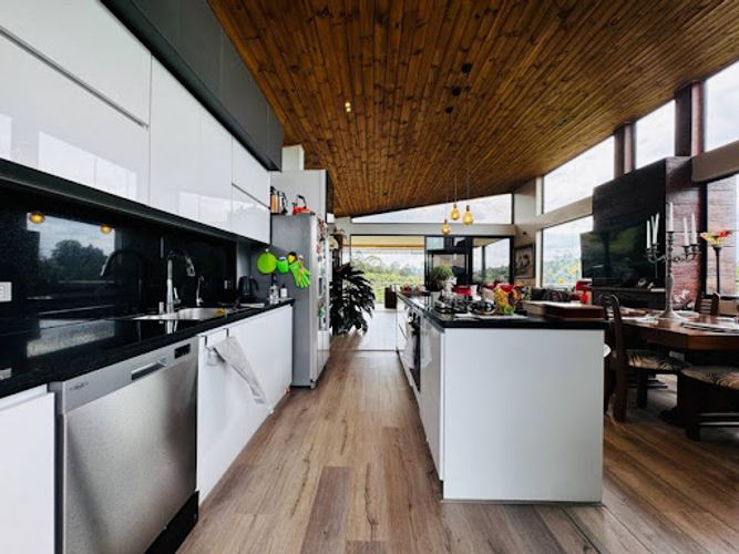 Casa de 4 alcobas en venta en El Porvenir, Rionegro, 298 m² · foto 11 de 24