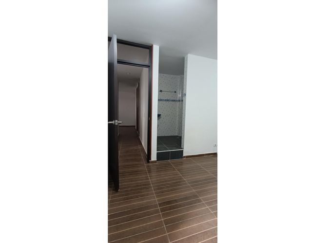 Apartamento de 3 alcobas en venta en Hato Sector Ii, Funza, 63 m² · foto 5 de 17