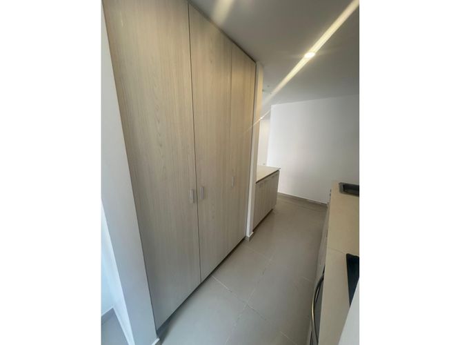 Apartamento de 3 alcobas en arriendo en Prados De Sabaneta, Sabaneta, 90 m² · foto 6 de 24