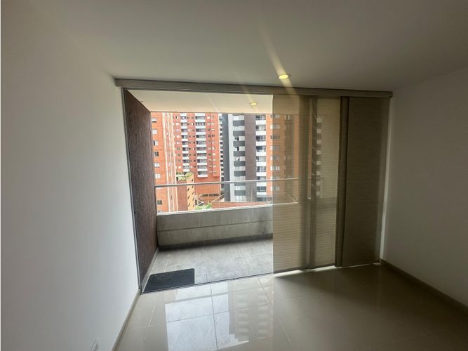 Apartamento de 3 alcobas en arriendo en Prados De Sabaneta, Sabaneta, 90 m² · foto 7 de 24