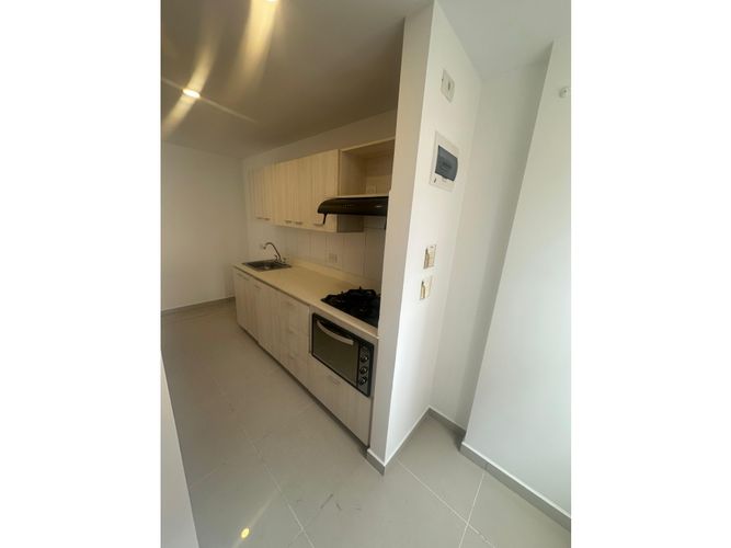 Apartamento de 3 alcobas en arriendo en Prados De Sabaneta, Sabaneta, 90 m² · foto 8 de 24