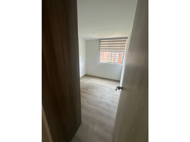 Apartamento de 3 alcobas en arriendo en Prados De Sabaneta, Sabaneta, 90 m² · foto 12 de 24