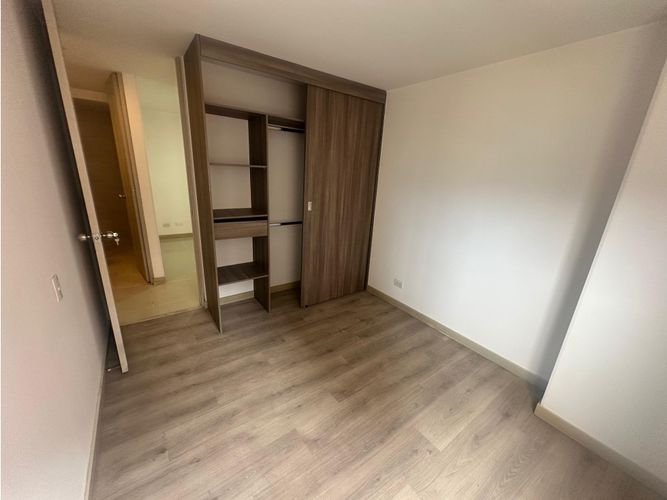 Apartamento de 3 alcobas en arriendo en Prados De Sabaneta, Sabaneta, 90 m² · foto 17 de 24