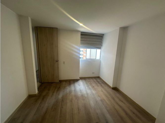 Apartamento de 3 alcobas en arriendo en Prados De Sabaneta, Sabaneta, 90 m² · foto 20 de 24