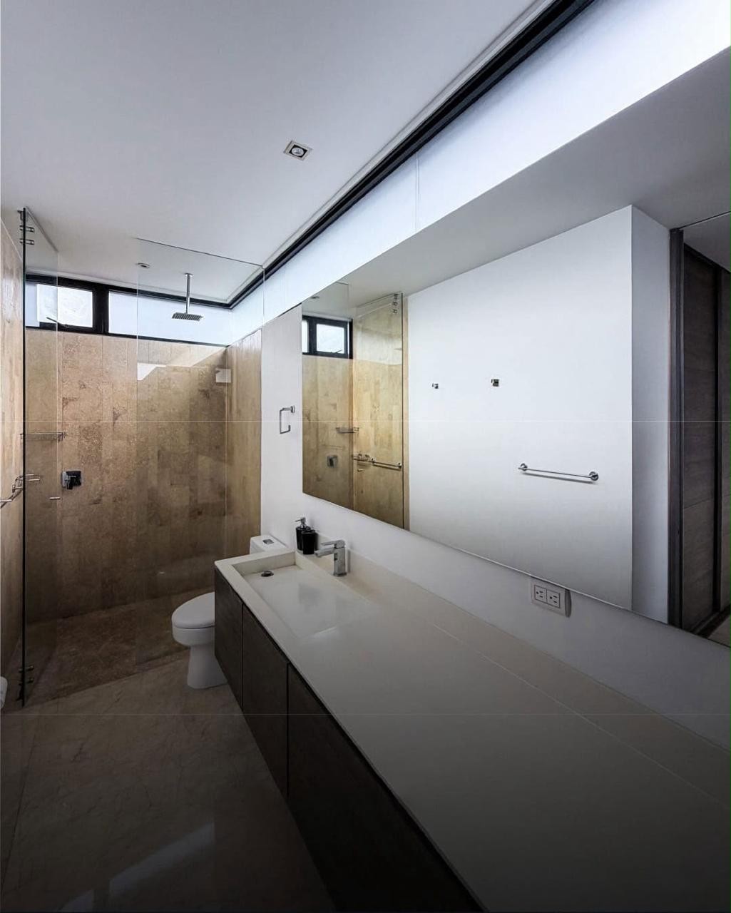 Apartamento en arriendo en El Poblado, Medellín · foto 3 de 8