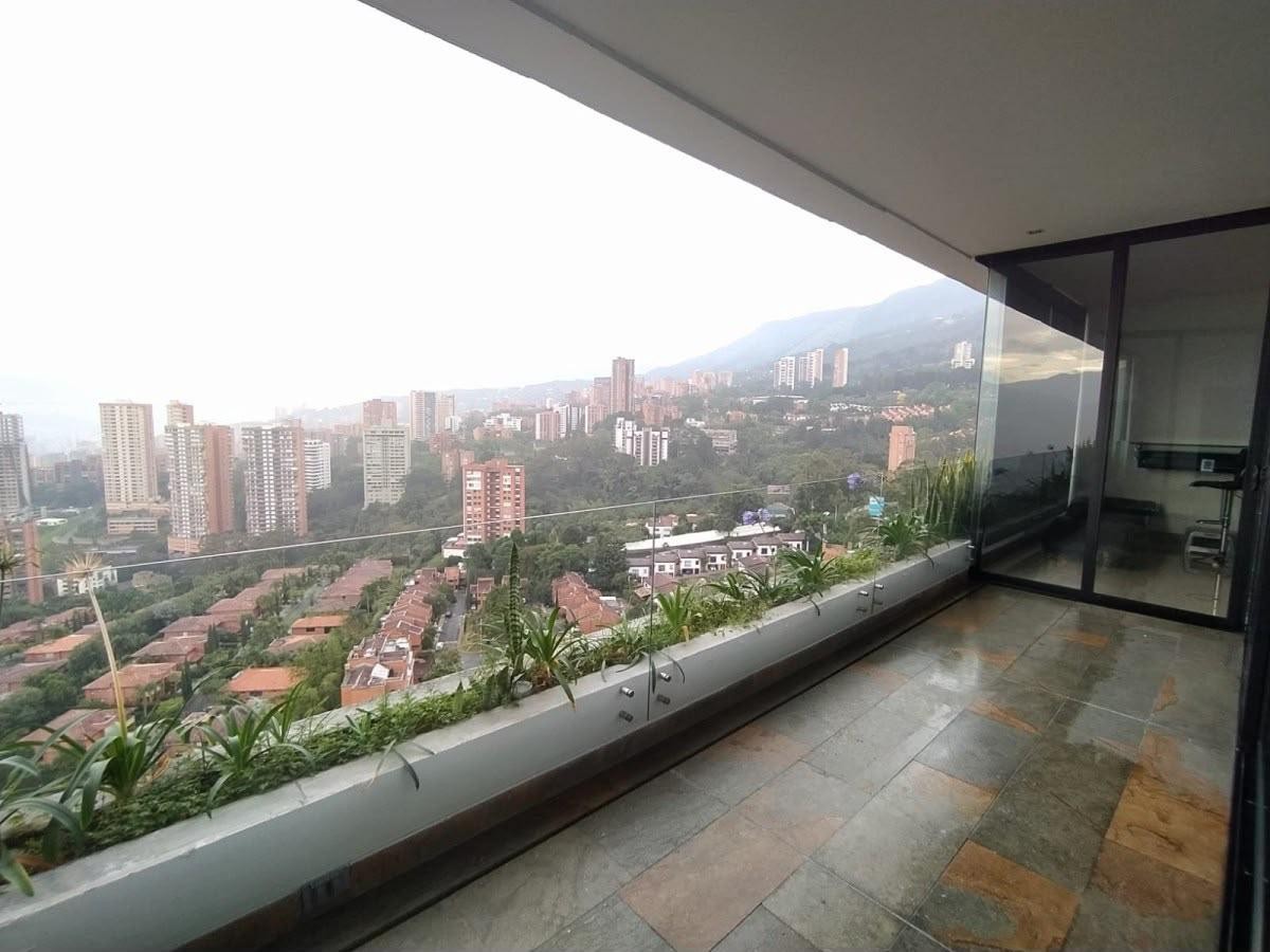 Apartamento en arriendo en El Poblado, Medellín · foto 5 de 8