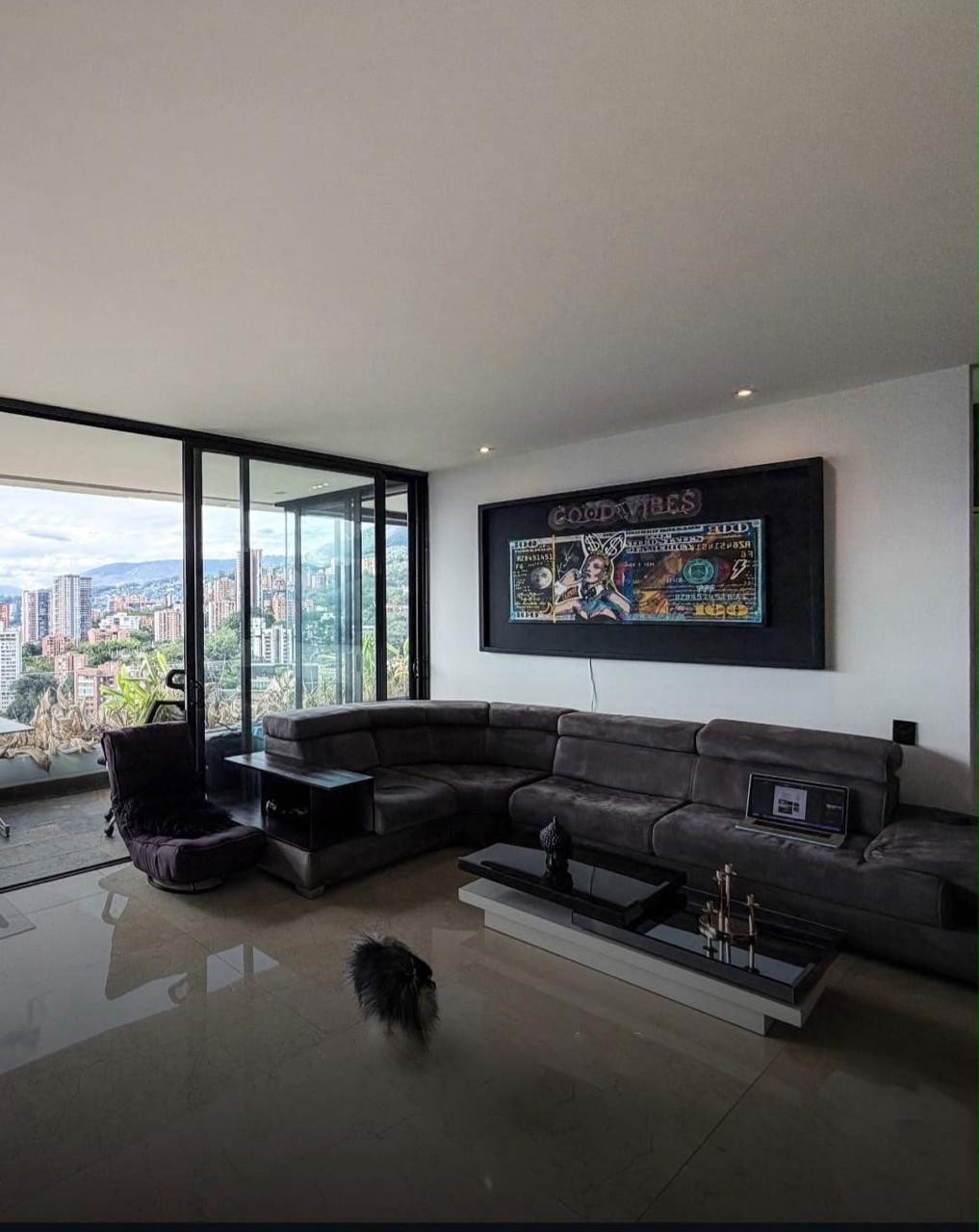 Apartamento en arriendo en El Poblado, Medellín · foto 8 de 8