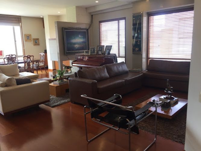 Apartamento de 3 alcobas en venta en Colina Campestre, Bogotá, 216 m² · foto 7 de 19