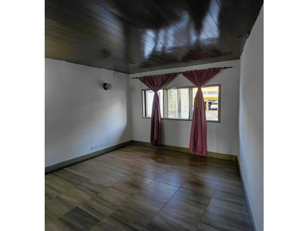 Casa en arriendo en La Arboleda, Manizales · foto 5 de 24