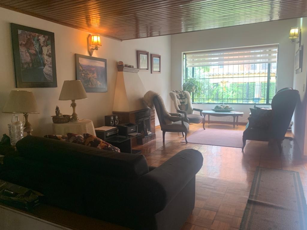 Casa en venta en Colina Campestre, Bogotá · foto 3 de 24
