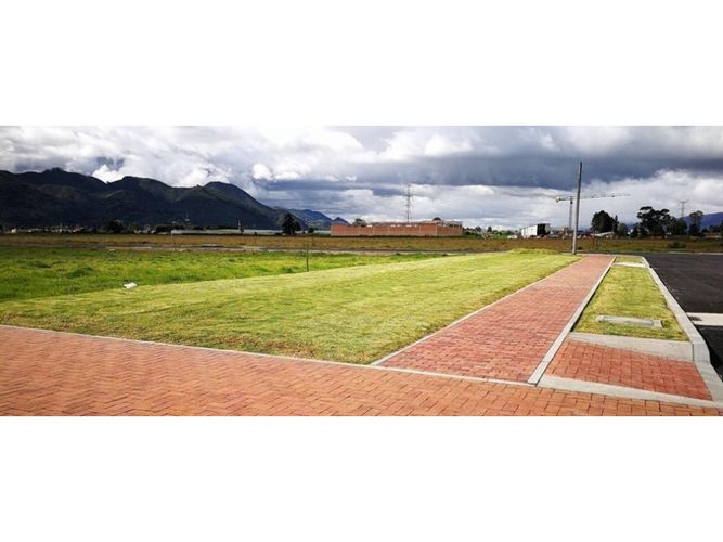Lote en venta en Siberia, Cota, 1500 m² · foto 2 de 4