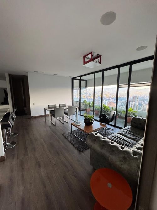 Apartamento en arriendo en El Poblado, Medellín · foto 5 de 10