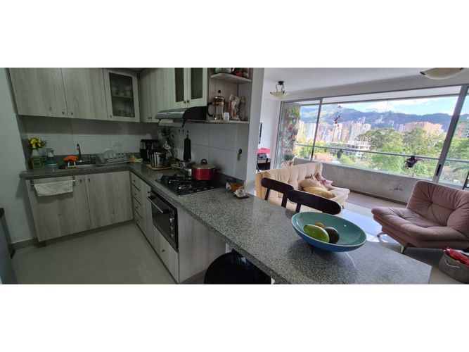 Apartamento de 3 alcobas en venta en San Juan Bautista, Itagüí, 78 m² · foto 2 de 16