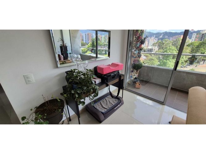 Apartamento de 3 alcobas en venta en San Juan Bautista, Itagüí, 78 m² · foto 4 de 16
