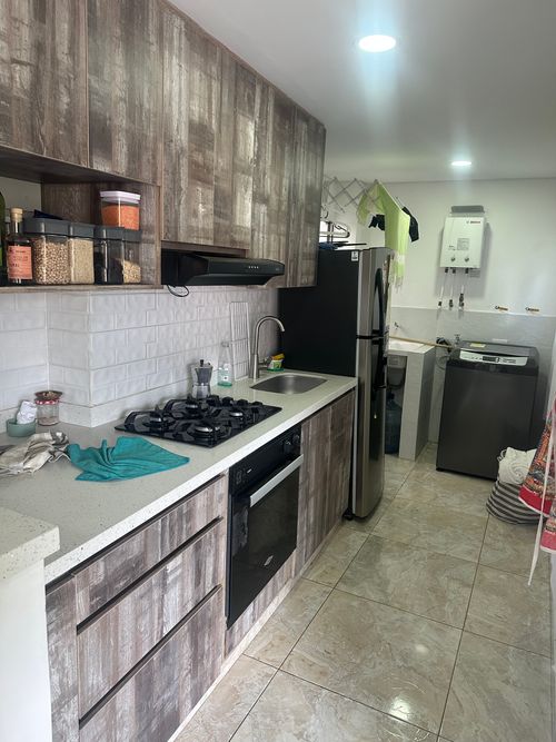 Apartamento de 3 alcobas en venta en Laureles, Medellín, 138 m² · foto 7 de 17