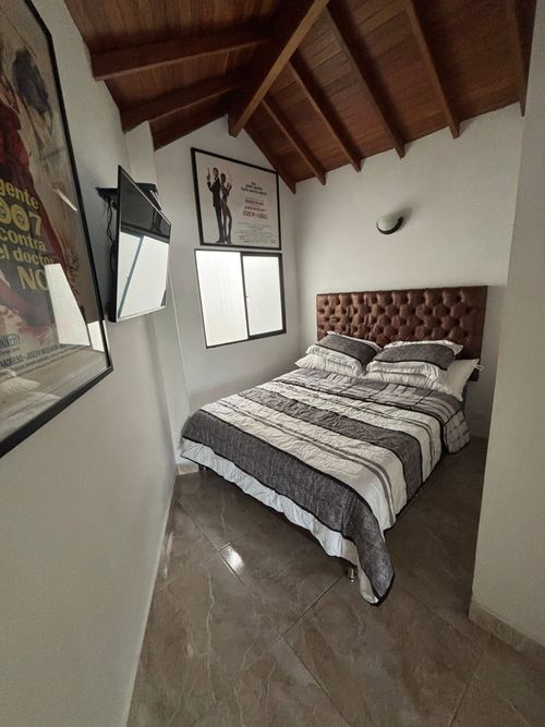 Apartamento de 3 alcobas en venta en Laureles, Medellín, 138 m² · foto 11 de 17