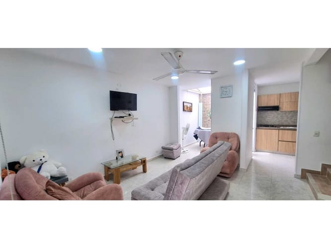Casa de 3 alcobas en venta en Girardot, Girardot, 64 m² · foto 3 de 24