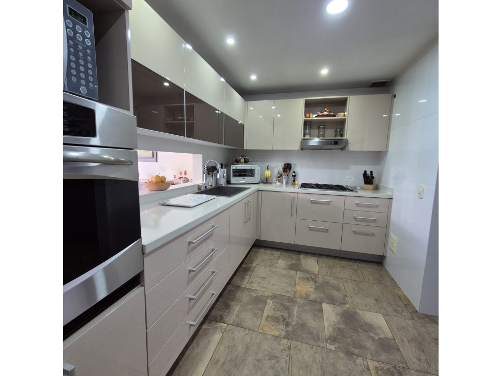 Apartamento en venta en Santa Barbara, Bogotá · foto 7 de 22