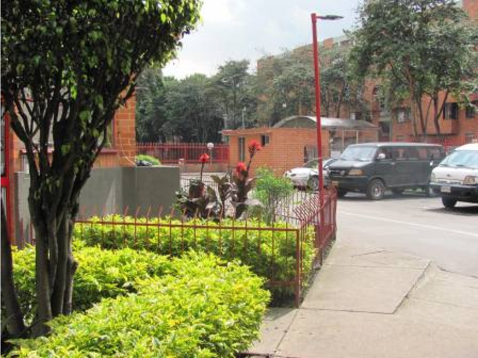 Apartamento en venta en Florencia, Bogotá · foto 7 de 19