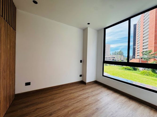Casa de 4 alcobas en venta en El Porvenir, Rionegro, 253 m² · foto 8 de 24