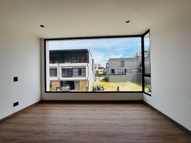 Casa de 4 alcobas en venta en El Porvenir, Rionegro, 253 m² · foto 14 de 24