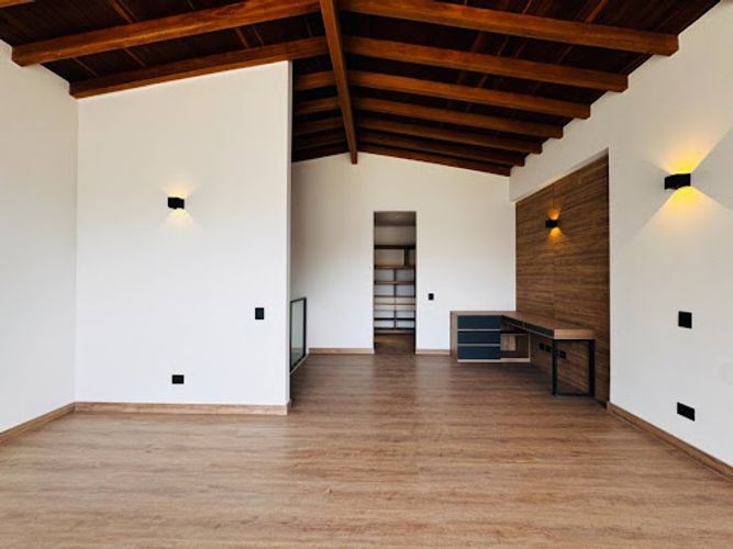 Casa de 4 alcobas en venta en El Porvenir, Rionegro, 253 m² · foto 15 de 24