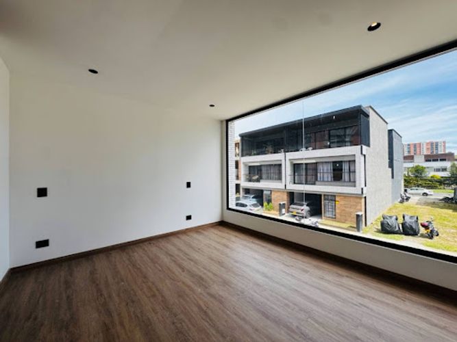Casa de 4 alcobas en venta en El Porvenir, Rionegro, 253 m² · foto 18 de 24