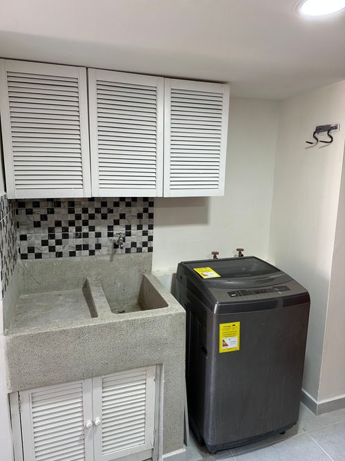 Apartamento de 1 alcoba en venta en Florida Nueva, Medellín, 35 m² · foto 9 de 10
