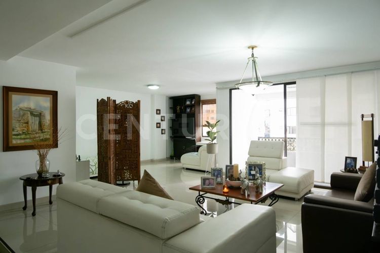 Apartamento de 3 alcobas en venta en San Fernando Viejo, Cali, 227 m² · foto 3 de 22