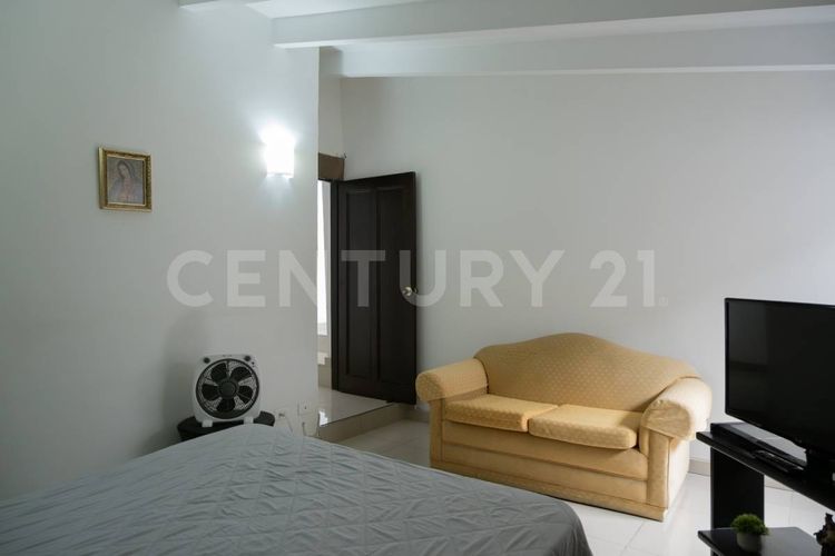 Apartamento de 3 alcobas en venta en San Fernando Viejo, Cali, 227 m² · foto 18 de 22