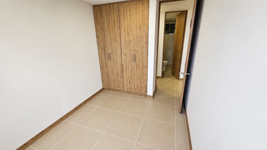 Apartamento de 2 alcobas en venta en Senderos Del Lili, Cali, 70 m² · foto 3 de 12