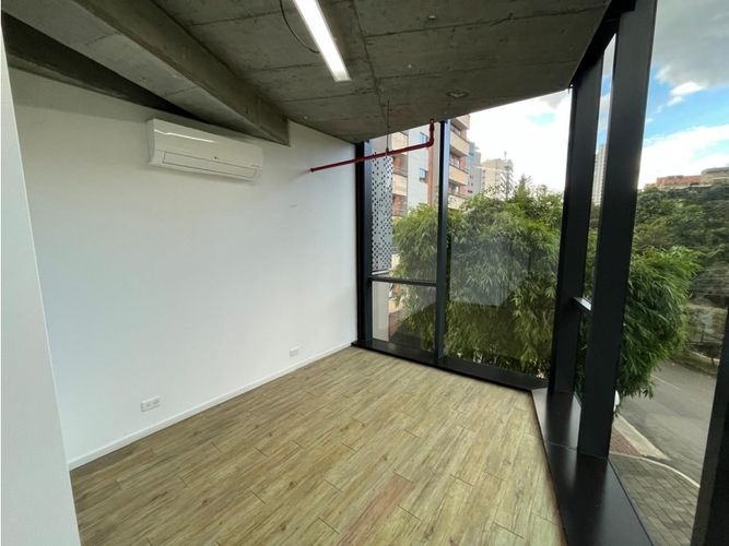 Oficina en arriendo en Los Balsos, Medellín, 71 m² · foto 7 de 10