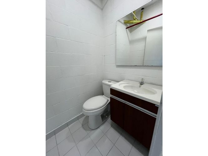 Oficina en arriendo en Los Balsos, Medellín, 71 m² · foto 8 de 10