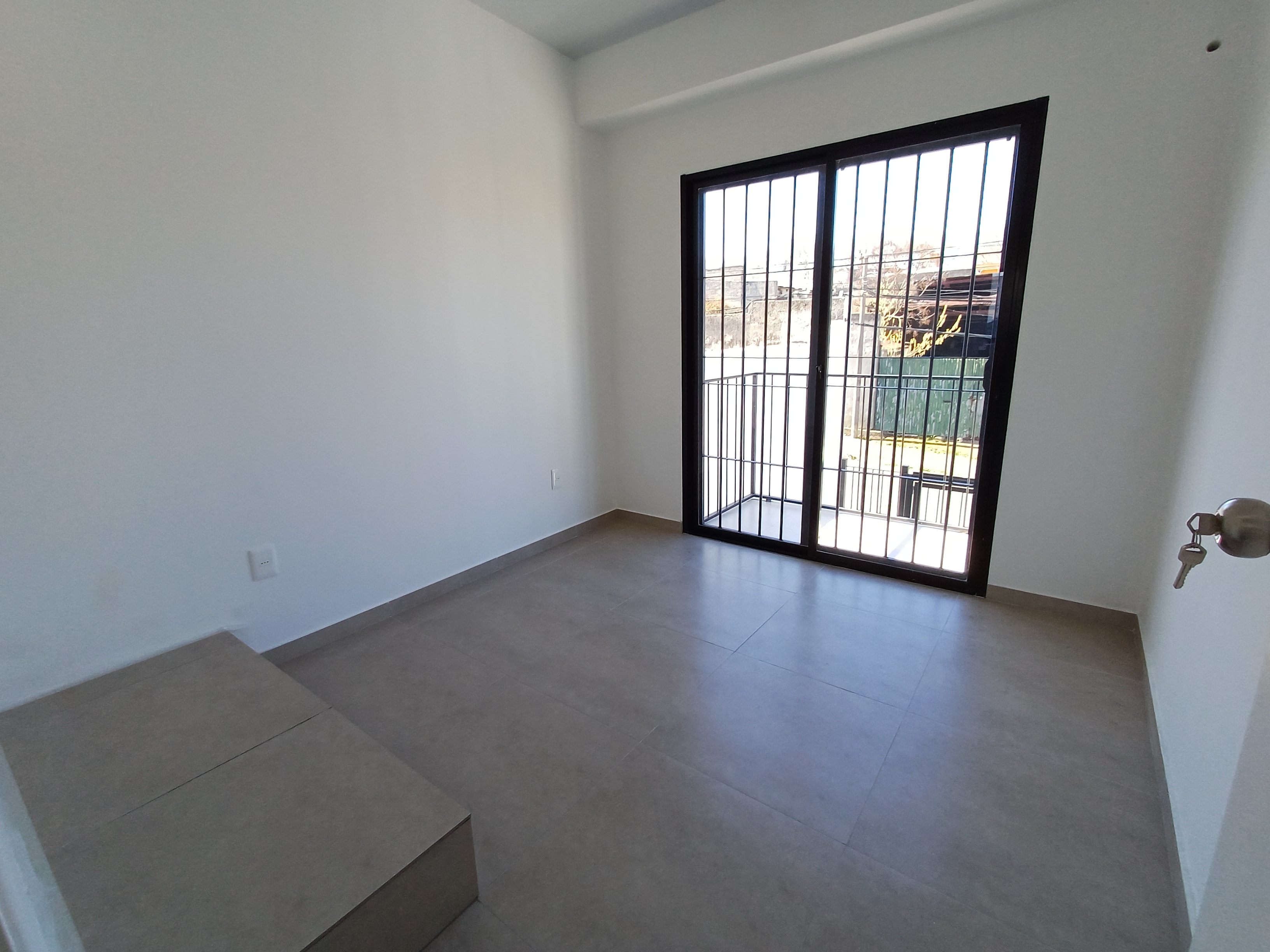 ALQUILER CASA 2 DORMITORIOS + JARDÍN + COCHERA - PLANTA ALTA · Foto 9